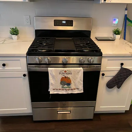 Homestay B&B In Boston - 3 Locations In Dorchester Exterior photo