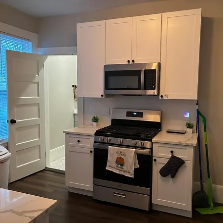 Homestay B&B In Boston - 3 Locations In Dorchester Exterior photo