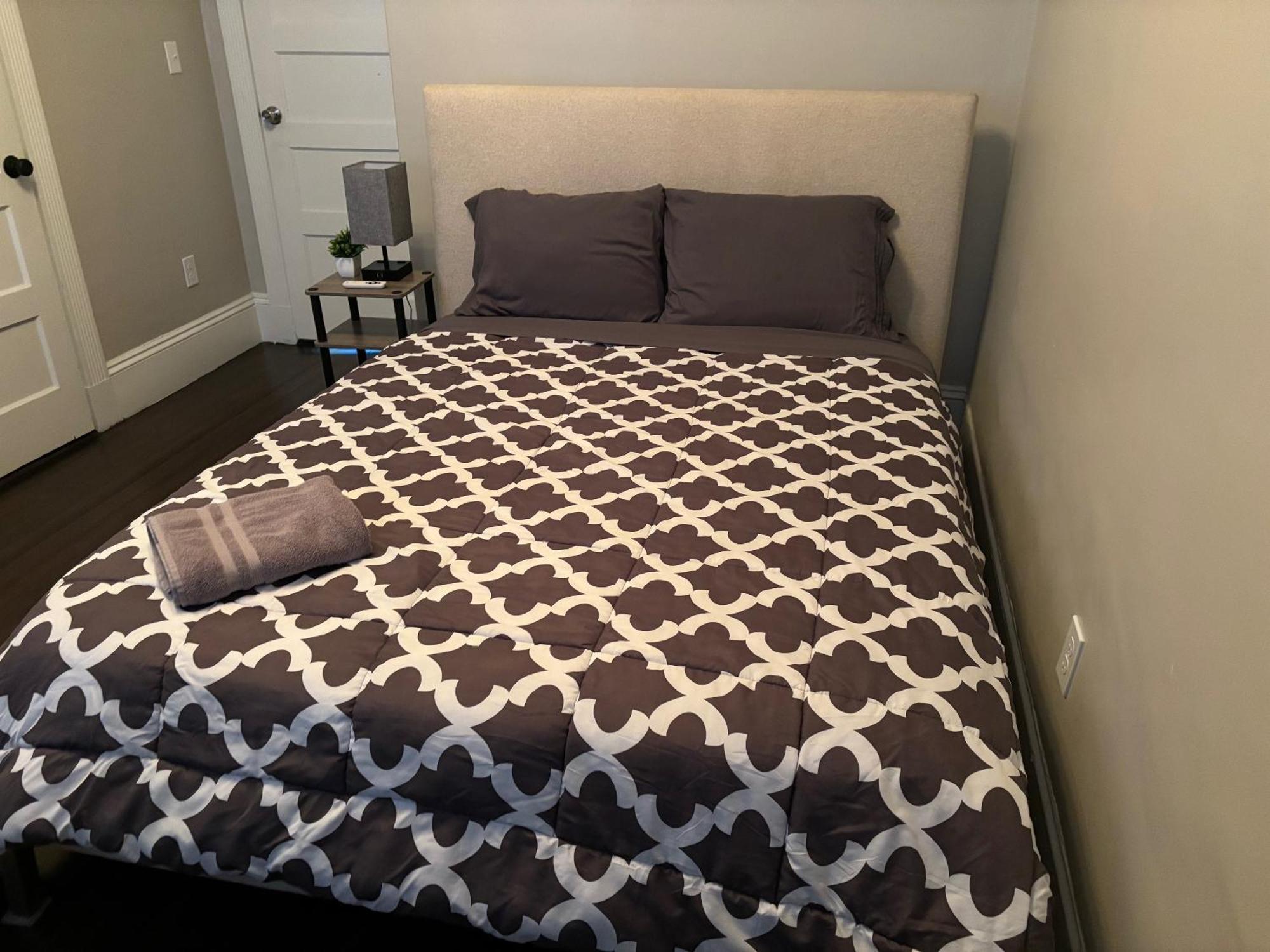 Privatunterkunft In - 3 Locations In Dorchester Boston